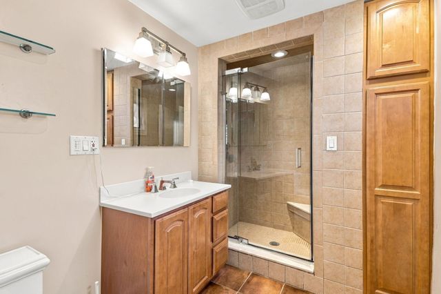 70 Hovey St, Watertown, MA 02472