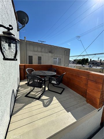 173 Glendora Avenue, Long Beach, CA 90803