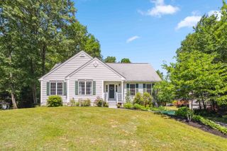 22 Drew Woods Drive, Derry, NH 03038