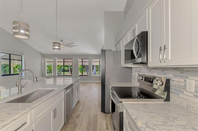 2137 WORRINGTON STREET, Sarasota, FL 34231