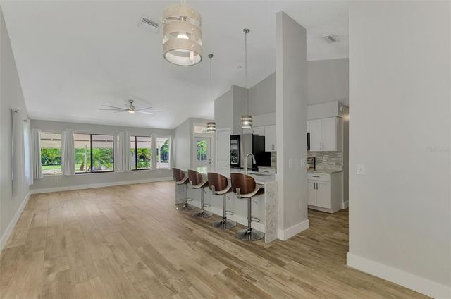 2137 WORRINGTON STREET, Sarasota, FL 34231