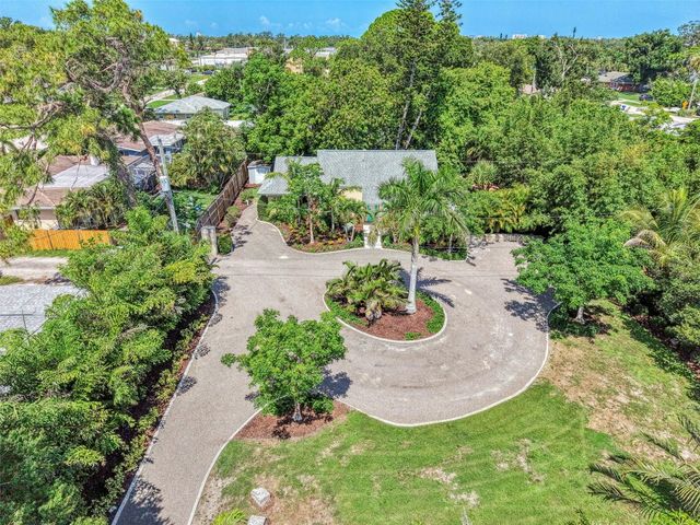 2137 WORRINGTON STREET, Sarasota, FL 34231
