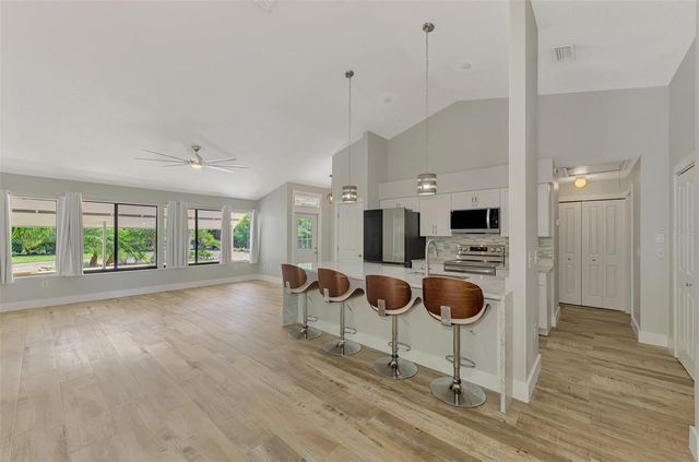 2137 WORRINGTON STREET, Sarasota, FL 34231