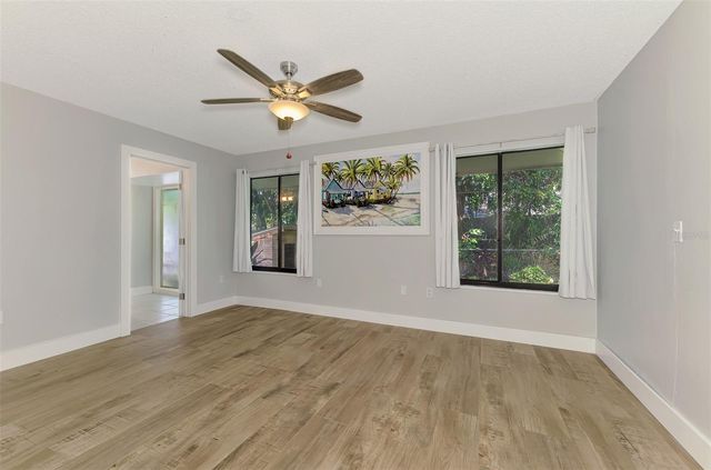 2137 WORRINGTON STREET, Sarasota, FL 34231