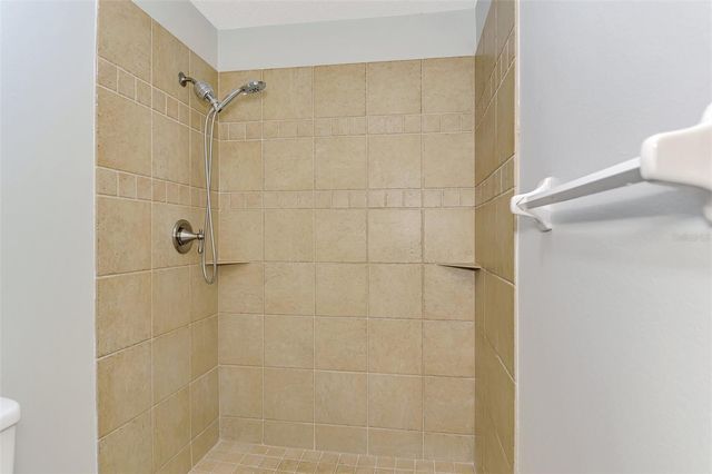 2137 WORRINGTON STREET, Sarasota, FL 34231