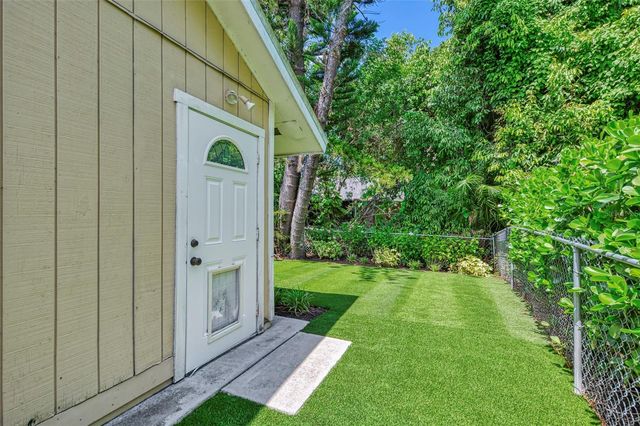 2137 WORRINGTON STREET, Sarasota, FL 34231