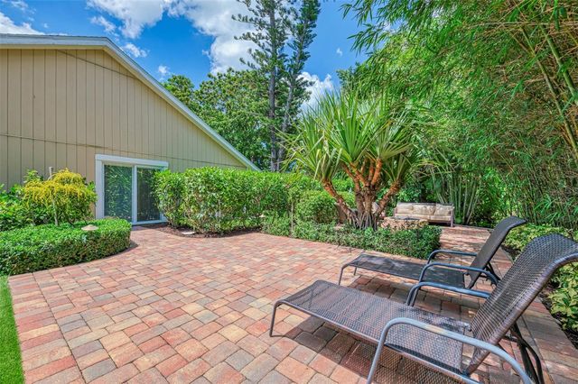 2137 WORRINGTON STREET, Sarasota, FL 34231