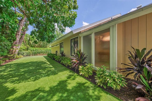 2137 WORRINGTON STREET, Sarasota, FL 34231
