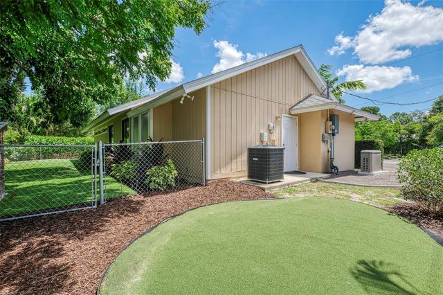 2137 WORRINGTON STREET, Sarasota, FL 34231