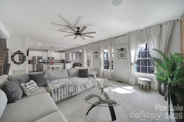 6710 Carradale Way, Charlotte, NC 28278