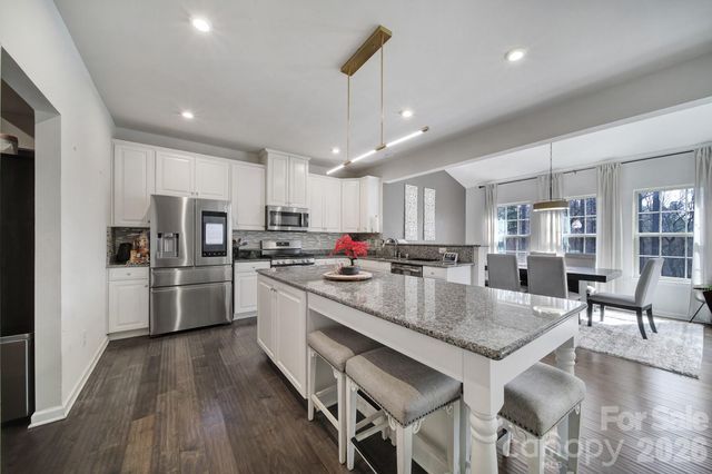 6710 Carradale Way, Charlotte, NC 28278