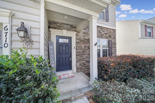 6710 Carradale Way, Charlotte, NC 28278