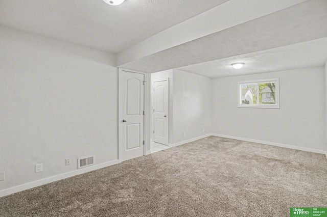 12962 Meredith Avenue, Omaha, NE 68164