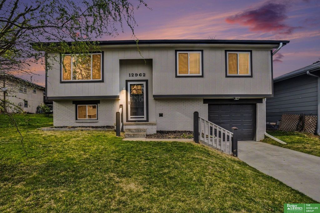 12962 Meredith Avenue, Omaha, NE 68164