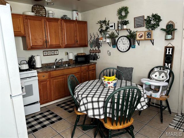 518 Saint James Drive, Cahokia, IL 62206