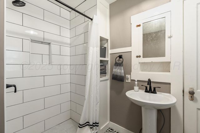 2806 S TYLER Street, Amarillo, TX 79109