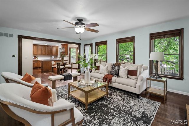 5 Sheran Court, St Charles, MO 63303