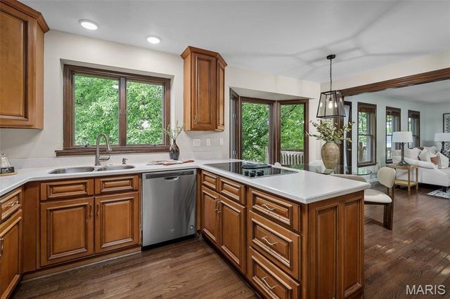 5 Sheran Court, St Charles, MO 63303
