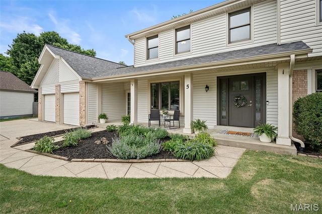 5 Sheran Court, St Charles, MO 63303