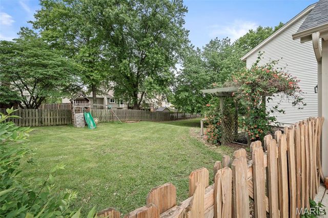 5 Sheran Court, St Charles, MO 63303