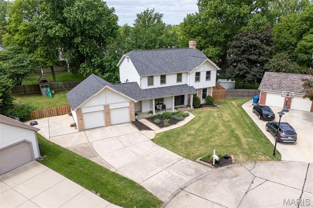 5 Sheran Court, St Charles, MO 63303