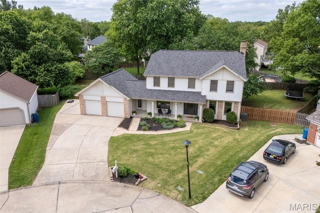 5 Sheran Court, St Charles, MO 63303
