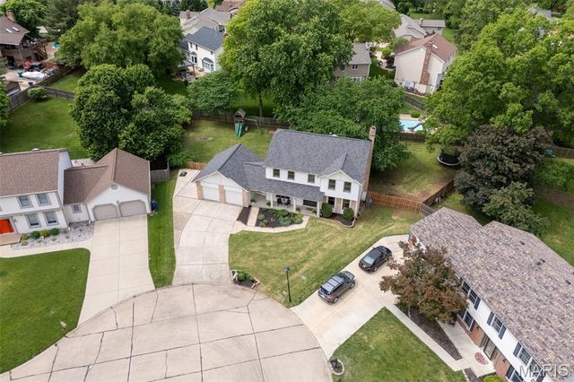 5 Sheran Court, St Charles, MO 63303