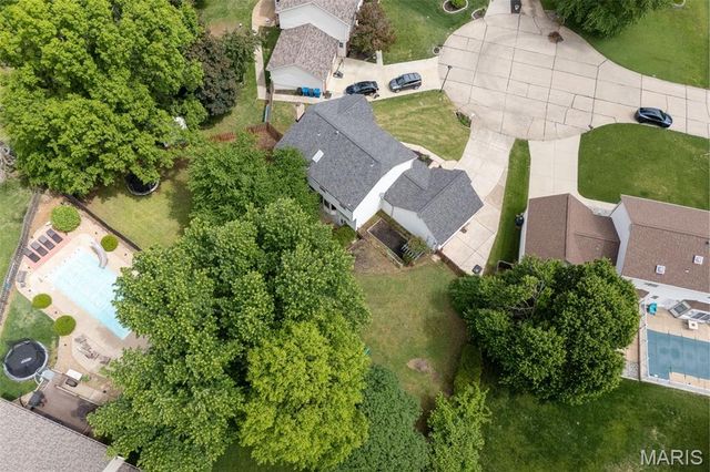 5 Sheran Court, St Charles, MO 63303