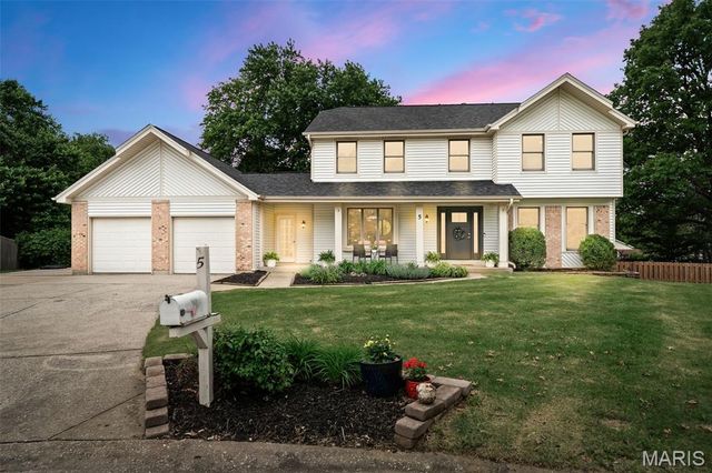 5 Sheran Court, St Charles, MO 63303