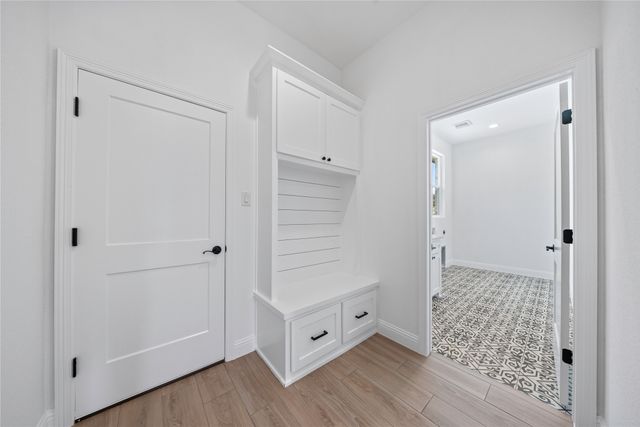 233 Oak Meadow Lane, Weatherford, TX 76085