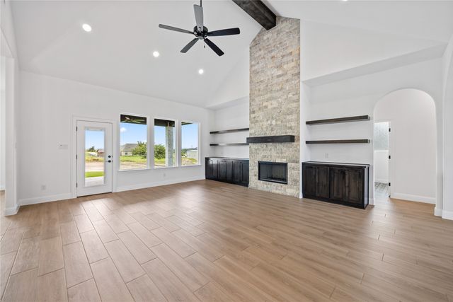 233 Oak Meadow Lane, Weatherford, TX 76085