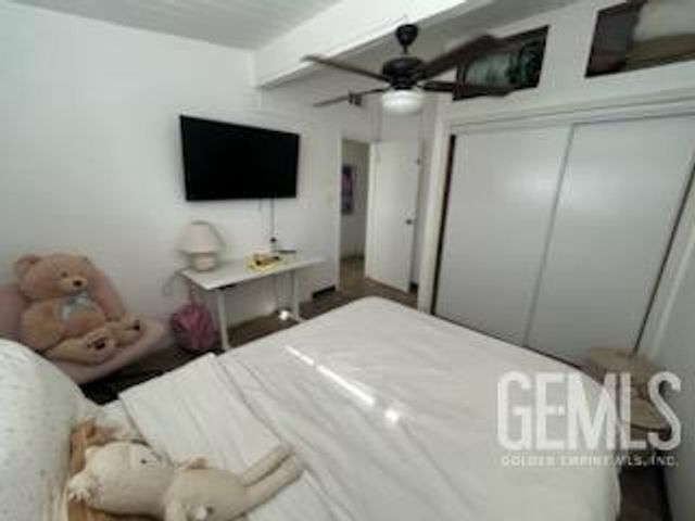 909 Oberlin Court, Bakersfield, CA 93305