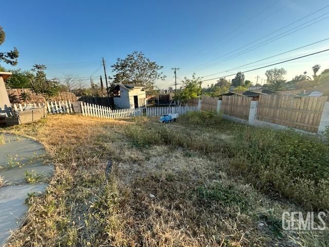 909 Oberlin Court, Bakersfield, CA 93305