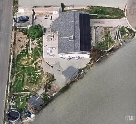 909 Oberlin Court, Bakersfield, CA 93305