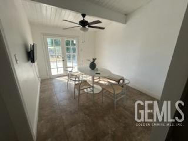 909 Oberlin Court, Bakersfield, CA 93305