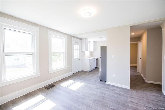 8 Buckingham Road B, Mansfield, CT 06250
