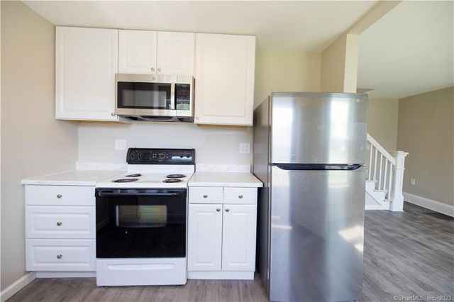 8 Buckingham Road B, Mansfield, CT 06250