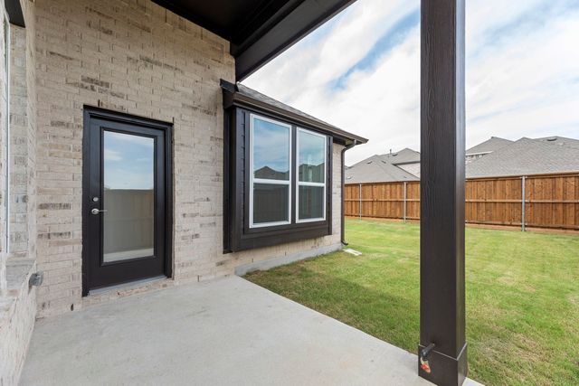 900 Collegiate Drive, Little Elm, TX 75068