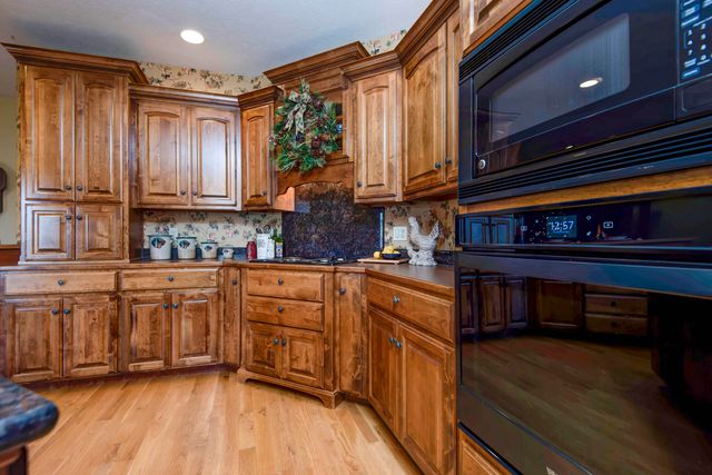 5653 S Lake Ridge, Springfield, MO 65804