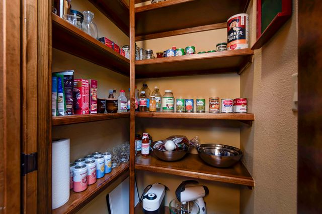 5653 S Lake Ridge, Springfield, MO 65804