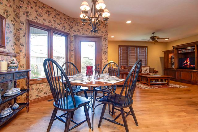 5653 S Lake Ridge, Springfield, MO 65804