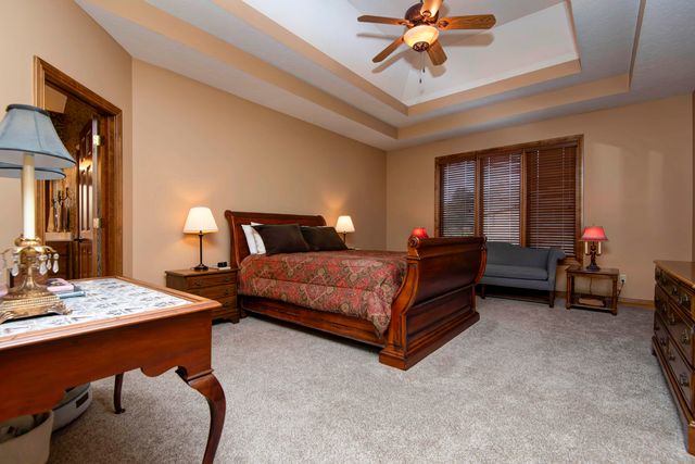 5653 S Lake Ridge, Springfield, MO 65804