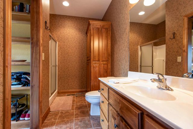 5653 S Lake Ridge, Springfield, MO 65804