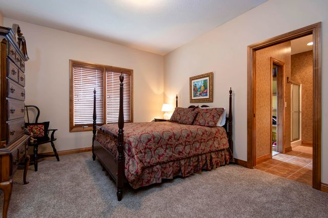 5653 S Lake Ridge, Springfield, MO 65804