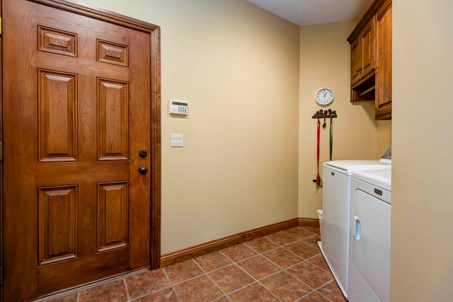 5653 S Lake Ridge, Springfield, MO 65804