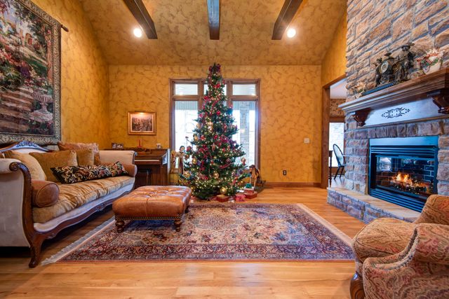 5653 S Lake Ridge, Springfield, MO 65804