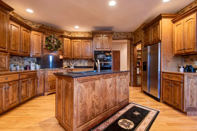 5653 S Lake Ridge, Springfield, MO 65804