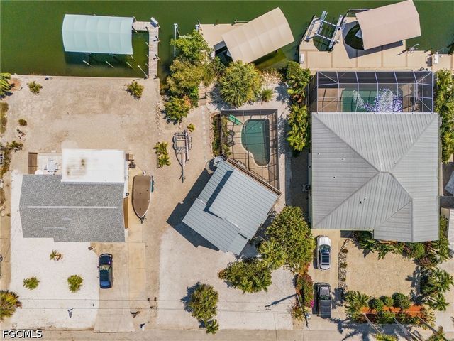 2432 Sycamore ST, St James City, FL 33956