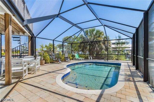 2432 Sycamore ST, St James City, FL 33956