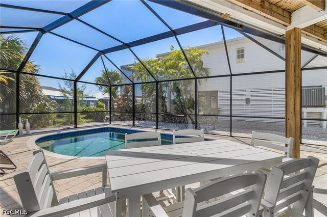 2432 Sycamore ST, St James City, FL 33956